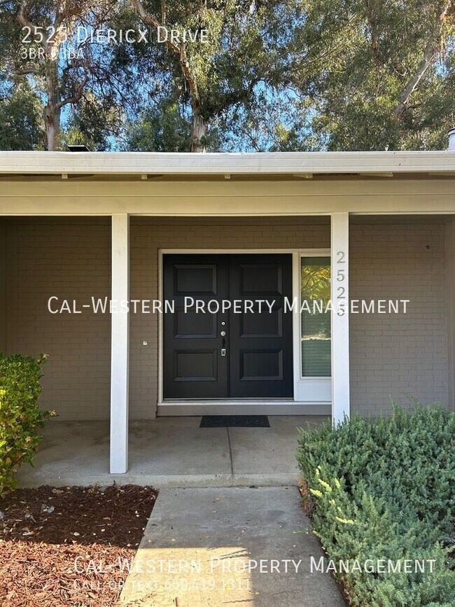 Building Photo - Updated Mountain View Home in sought after...