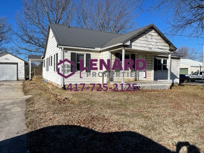 Building Photo - Spacious 3 Bedroom Home!