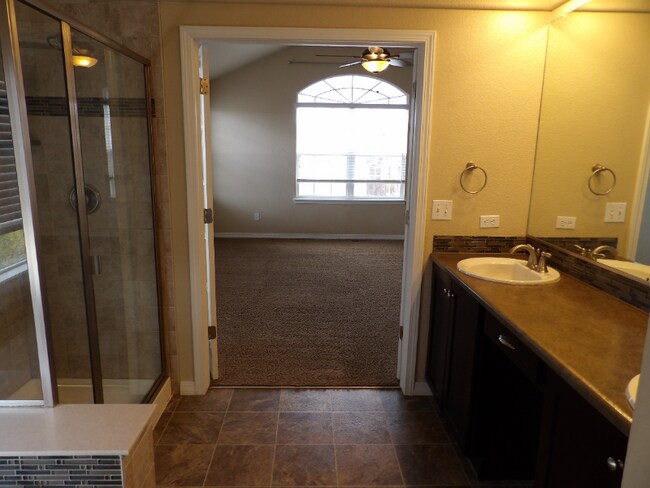 Building Photo - 5928 Cumbre Vista Wy