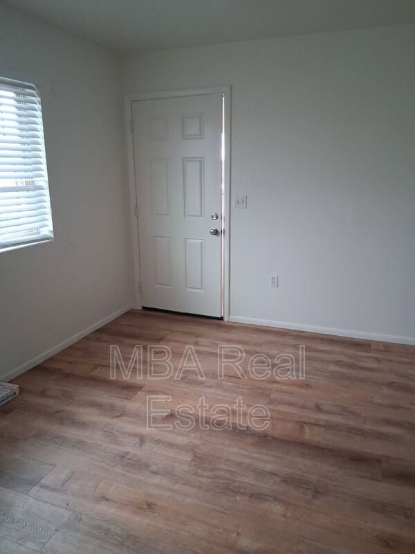 Foto del edificio - 3150 E Cicero St
