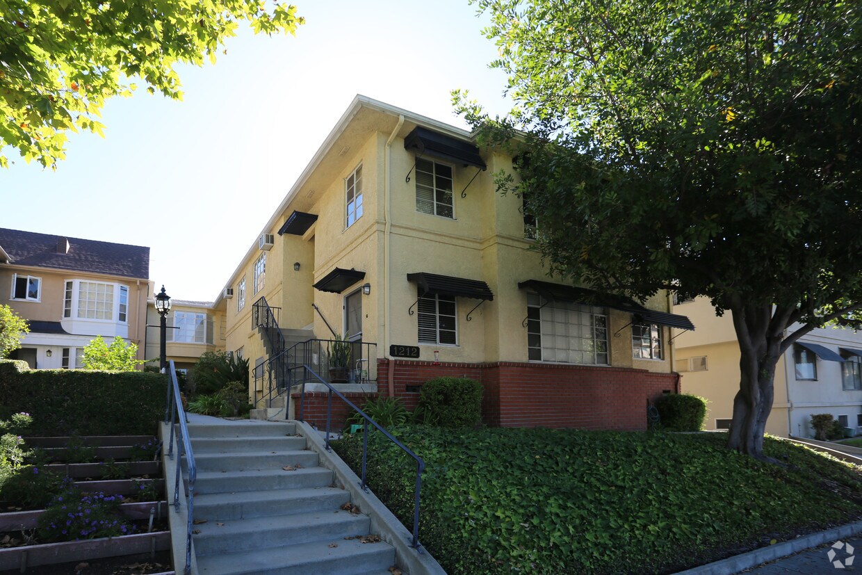 Building Photo - 1216 N Brand Blvd
