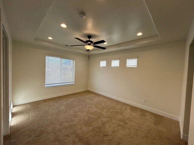 Foto del edificio - 2 Bedroom 2.5 Bathroom 55+ community