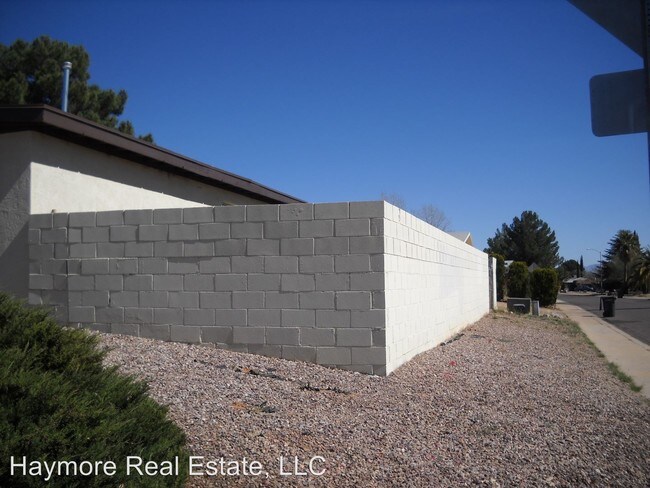 Building Photo - 841 Catalina Dr
