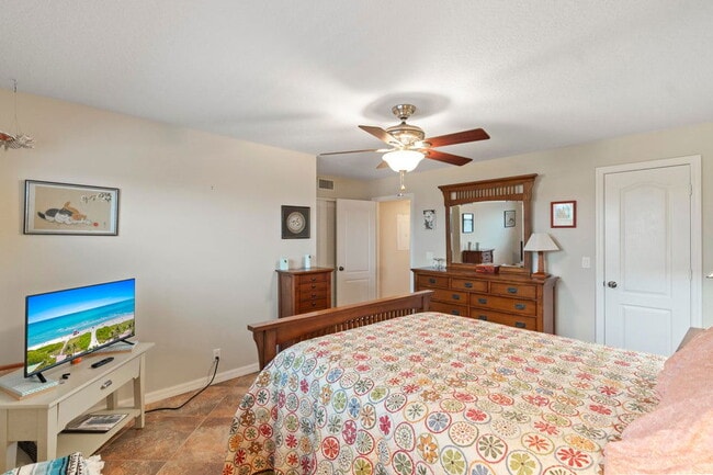 Photo - 2615 NE 1st Ct Apartment