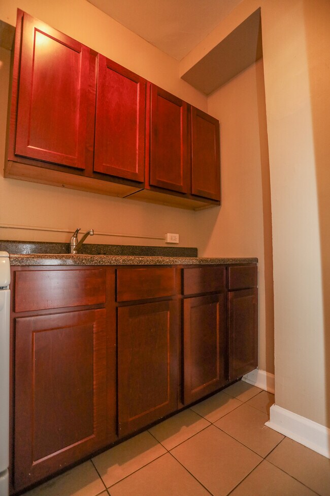 Foto del edificio - 1108 W Rosemont Ave