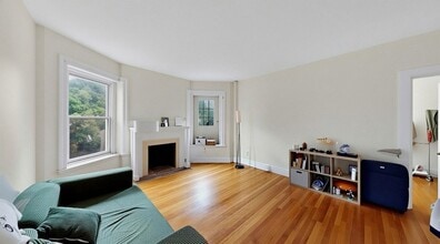 Building Photo - 1071 Beacon St