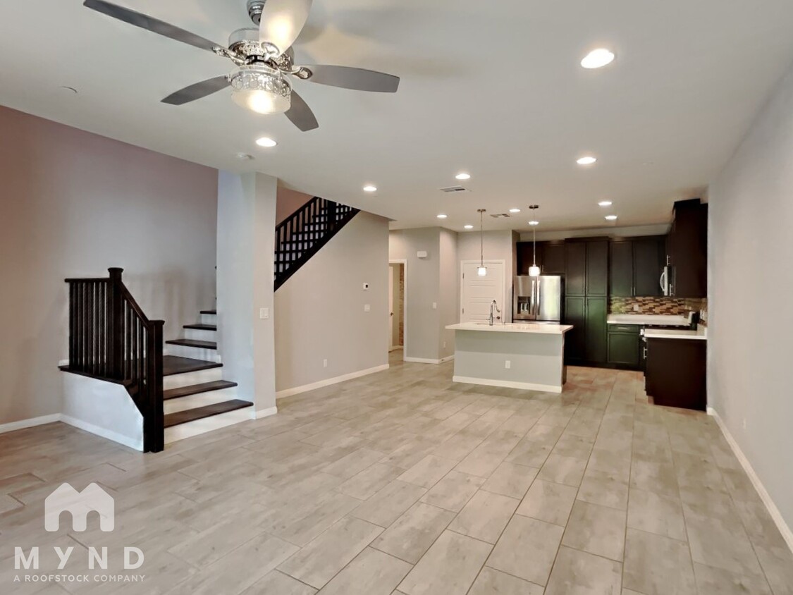 Foto principal - 1045 Via Lombardi Ave
