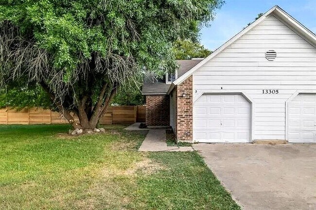 Foto del edificio - 13306 Waverly Ct