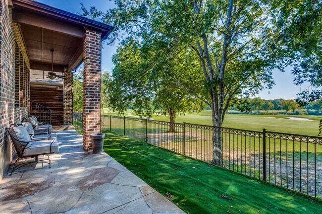 Foto del edificio - 2329 Chadwick Ln