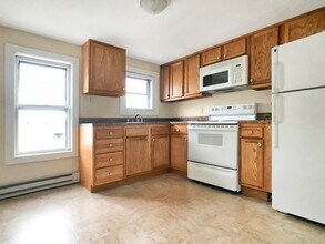 Building Photo - 255-259 Main St