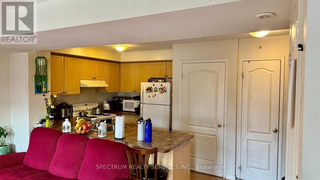 Photo du bâtiment - 3250 Bentley Dr