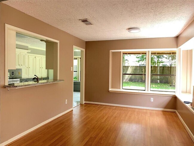 Building Photo - 16427 Dunmoor Dr