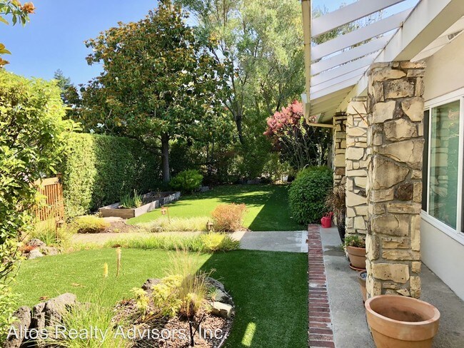 Foto del edificio - 4 br, 3 bath House - 3821 Farm Hill Boulevard