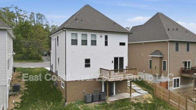 Foto del edificio - 530 N 3rd St