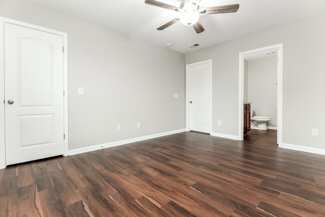 Building Photo - 3 Bedroom Summerville Home