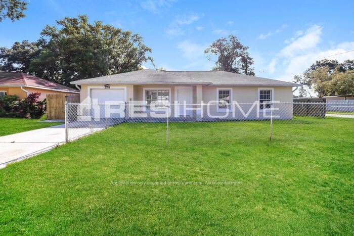 Primary Photo - 2703 N Lincoln Ave