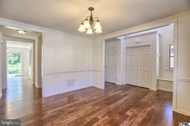 Building Photo - 6 Sugar Maple Way