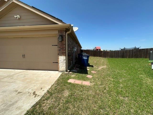 Foto del edificio - 1202 Meadow Wood Ct