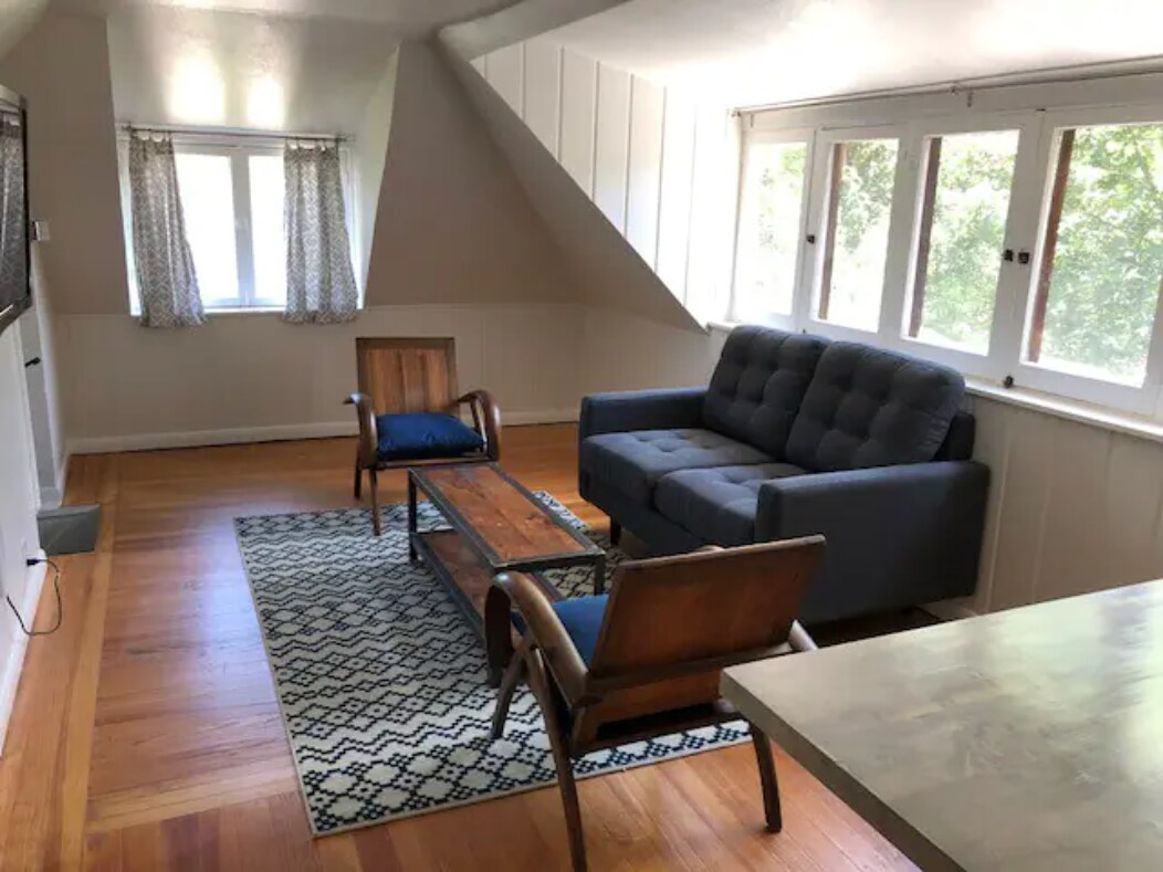 Living Room - 2342 Broadway St