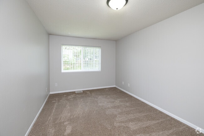 2BR, 2BA - 1,190SF - Second Bedroom - Georgetowne Homes