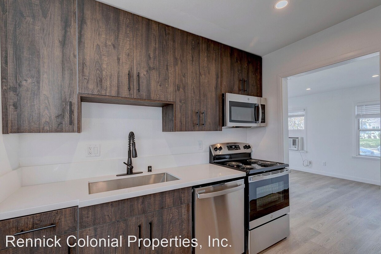 Primary Photo - 619 Avenue A