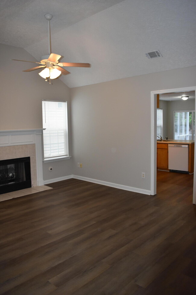 Building Photo - 4420 Summerlin Dr