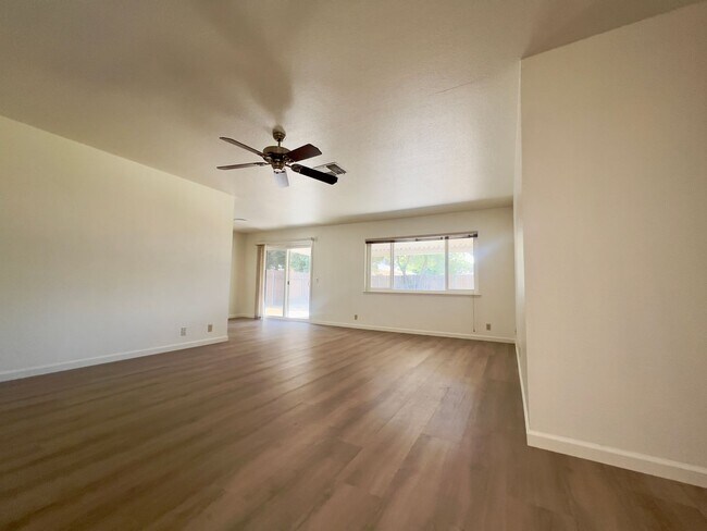 Building Photo - 6956 Meadow Wood Trail