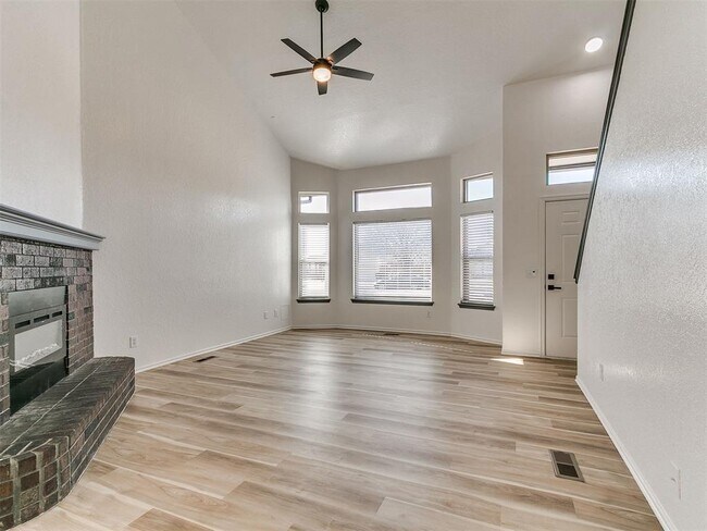 Foto del edificio - 3504 Quail Run Dr