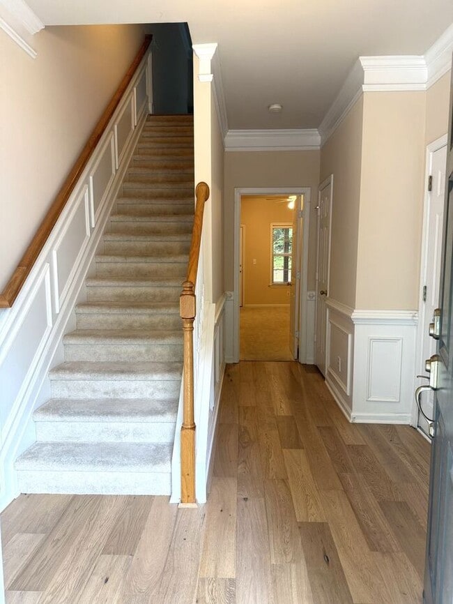 Photo - Sandy Springs 3 Bed-3.5 Bath Townhouse in Gated Cambridge, Hardwoods on Main!