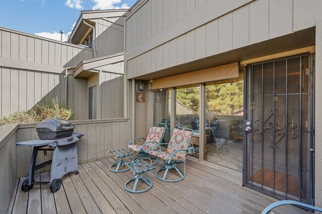 Foto del edificio - 2650 N Valley View Rd