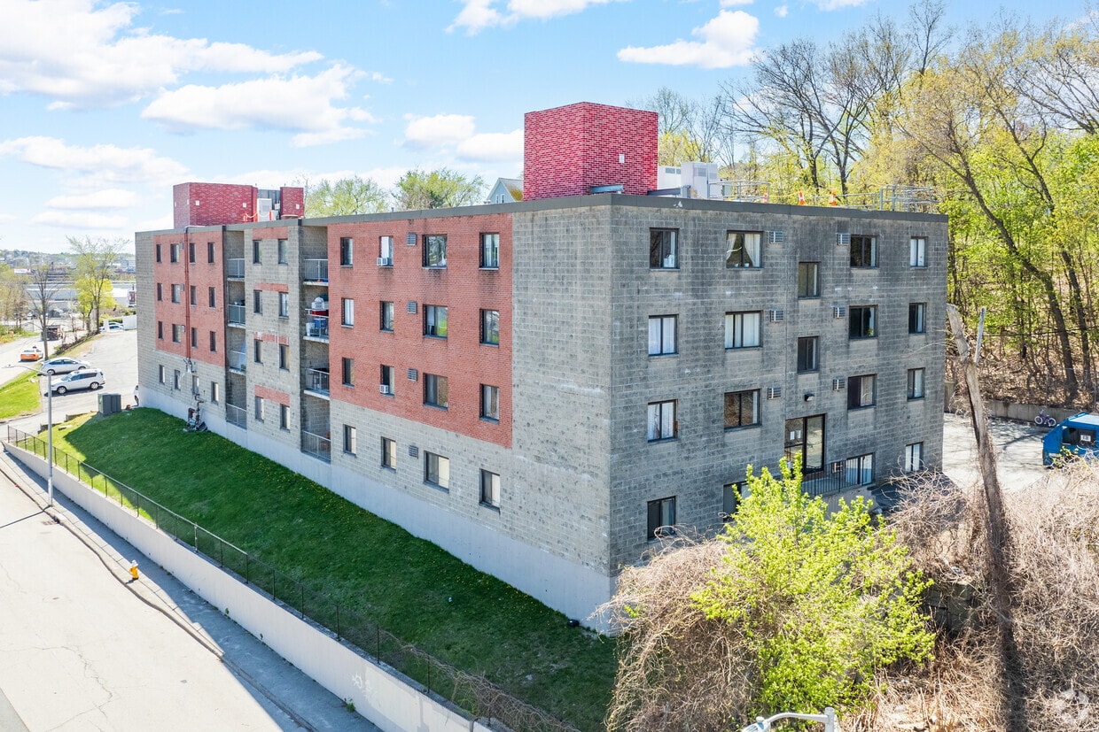 Alt Building - 44 Byron St