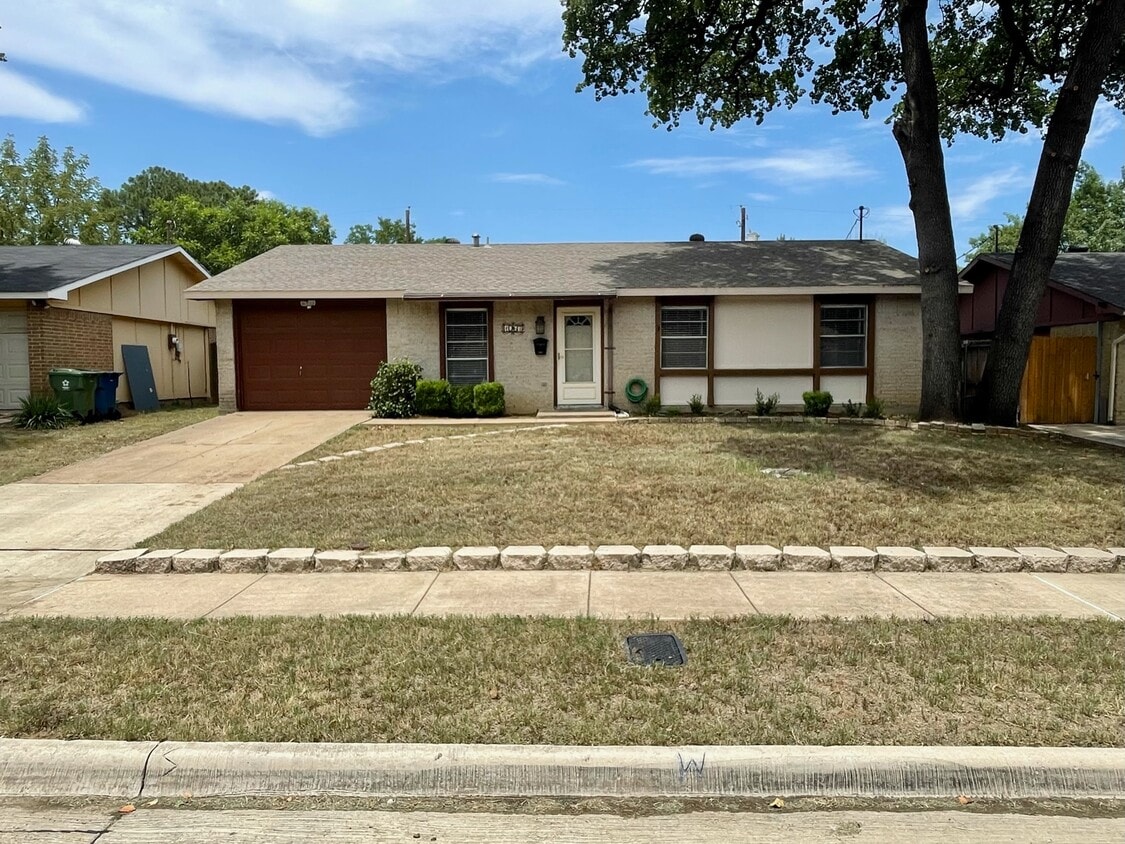 1067 Brownwood Dr, Lewisville, TX 75067 House Rental in Lewisville