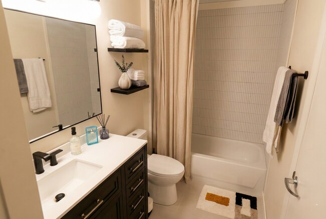 Foto del edificio - 350 G St SW