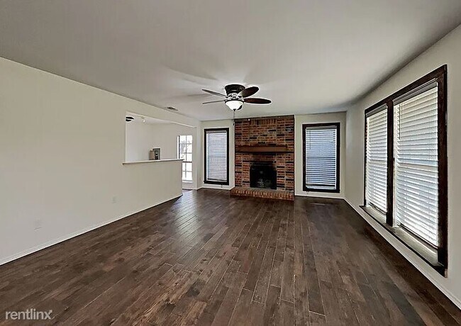 Building Photo - 4 br, 2 bath House - 761 Meadowlark Dr 761...
