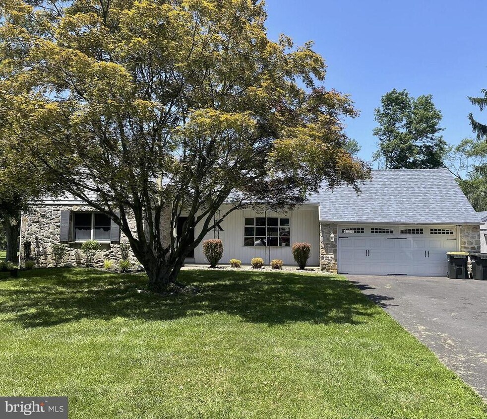 Primary Photo - 1240 Jacksonville Rd