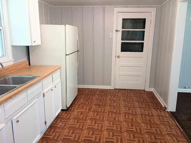 Building Photo - TERRIFIC STARTER HOME in Hartselle!