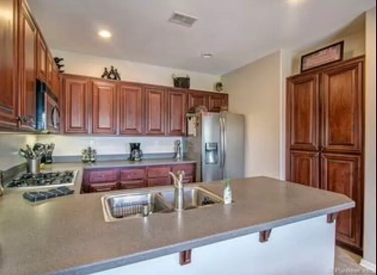 Primary Photo - 4434 Brisbane Way