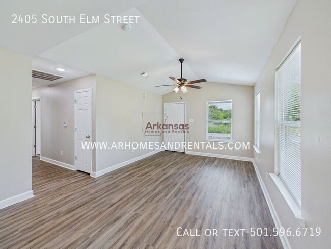 Foto del edificio - 2405 S Elm St