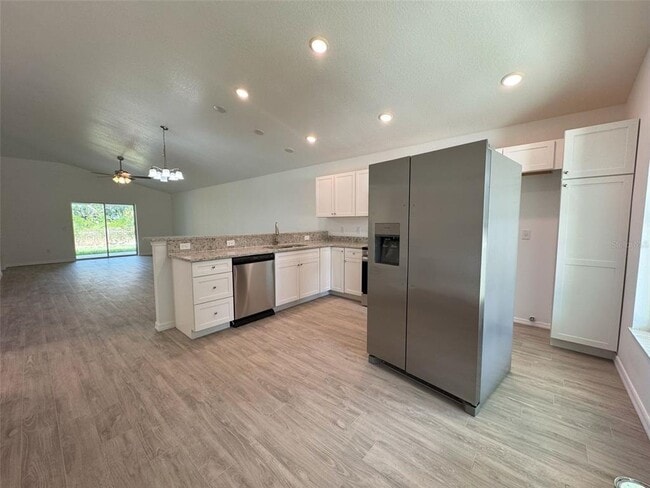 Foto del edificio - 8833 ALBERTSON Ct