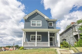Building Photo - 242 Bigham St