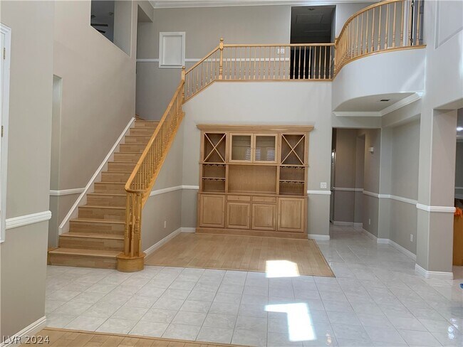 Building Photo - 5096 Shadow Palm Ct