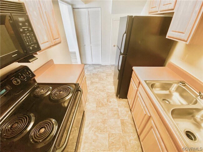 Foto del edificio - 3530 E Richmond Rd