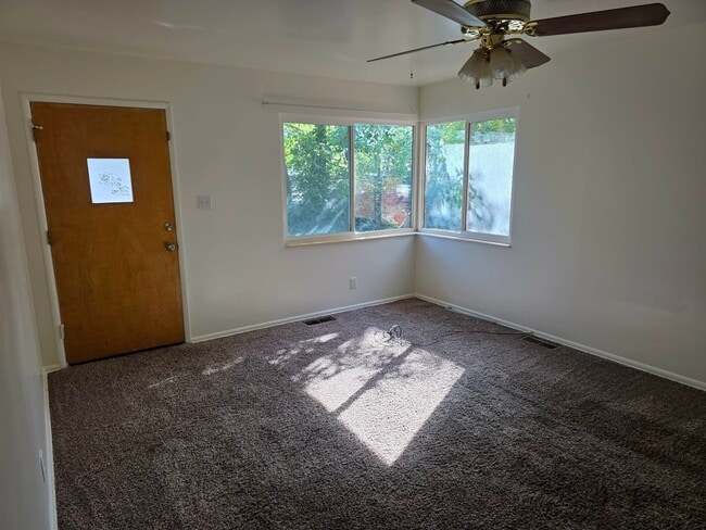 Building Photo - 132 N 100 E