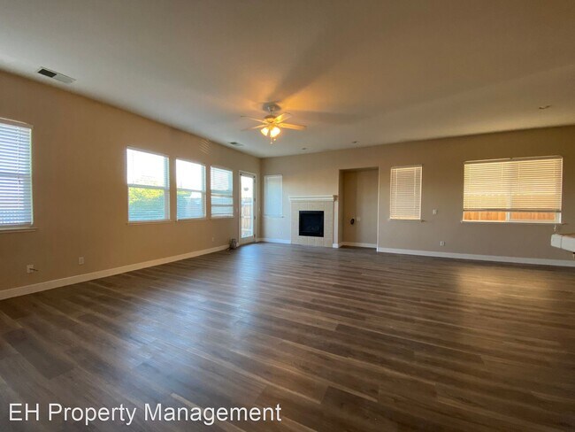 Building Photo - 4 br, 3 bath House - 10115 Kuhn Ranch Way