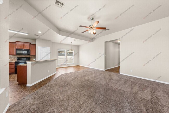 Foto del edificio - 8103 Redbrush