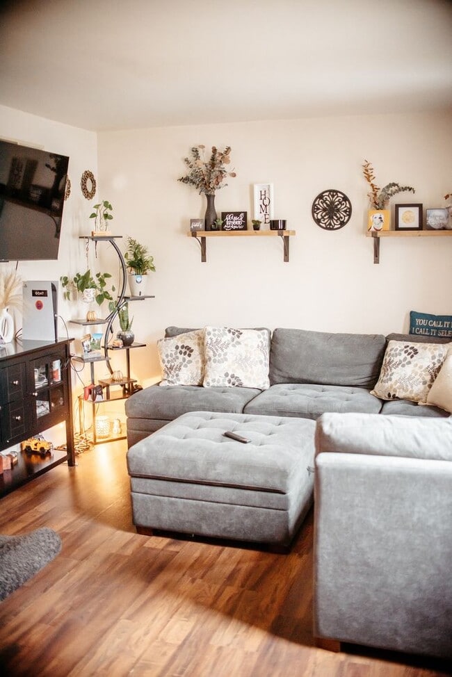 Building Photo - 16 Cranfield Ct