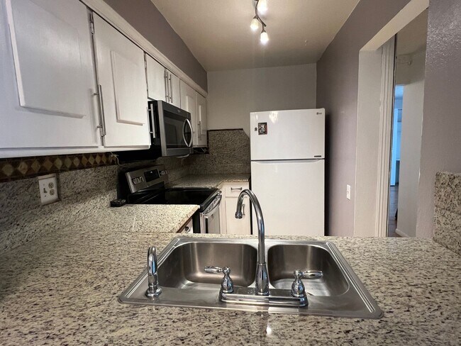 Foto del edificio - Park Villa South Studio with Murphy Bed