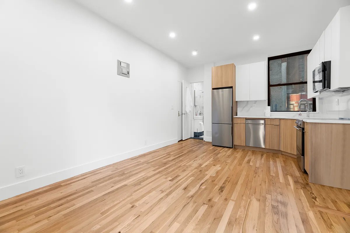 Foto principal - 238 E 58th St