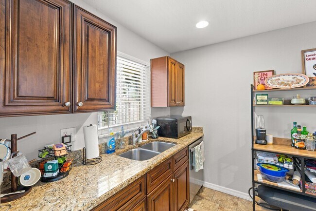 Foto del edificio - Azeele - 3206 West Azeele Street #107 - #107