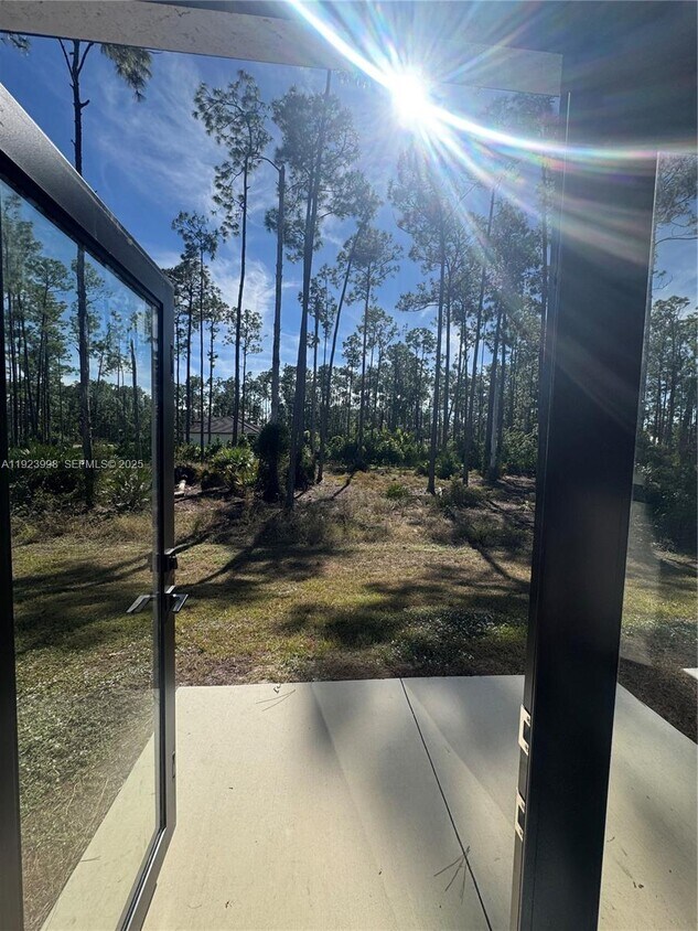 Foto del edificio - 1112 East 12th Street